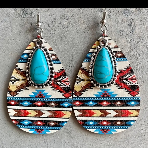 Jewelry - 3 for 18 Western earrings